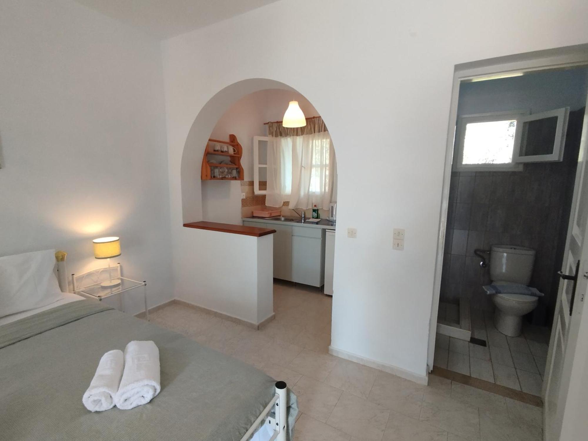 Smaragdi Rooms And Studios Скопелос Номер фото