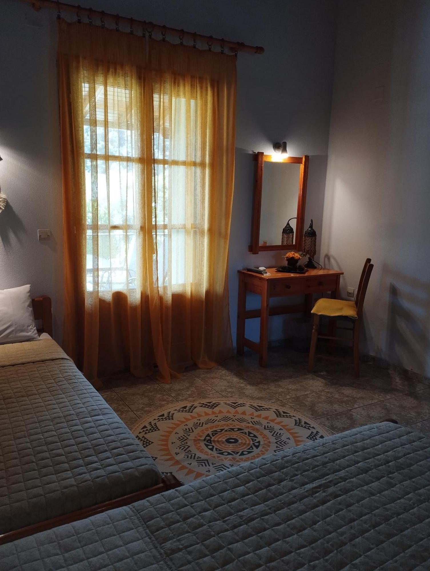 Smaragdi Rooms And Studios Скопелос Номер фото