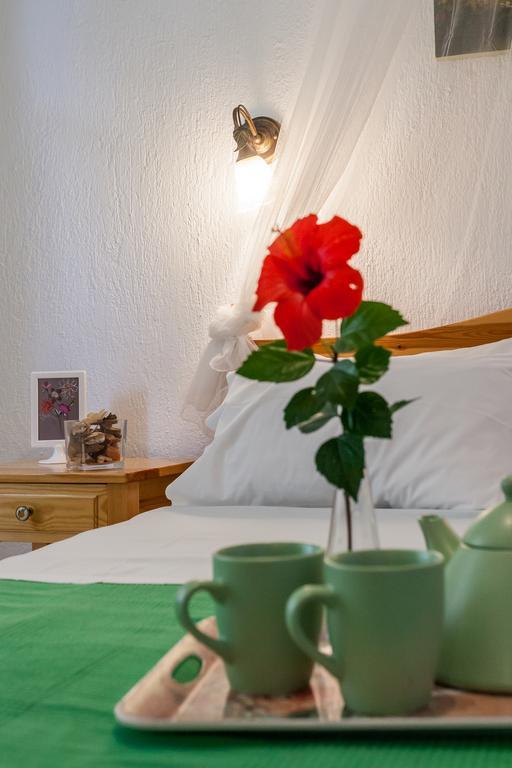 Smaragdi Rooms And Studios Скопелос Экстерьер фото
