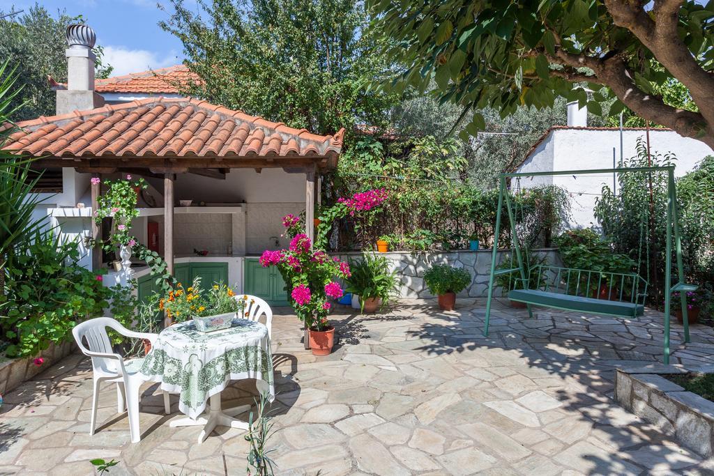 Smaragdi Rooms And Studios Скопелос Экстерьер фото